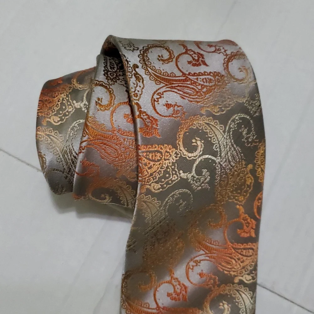 Sparks By John Sparks Elegant Silver & Peach Paisley Tapestry  Tie